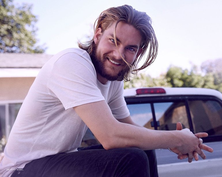Jake Weary Biography from ‘TheFamousPeople’